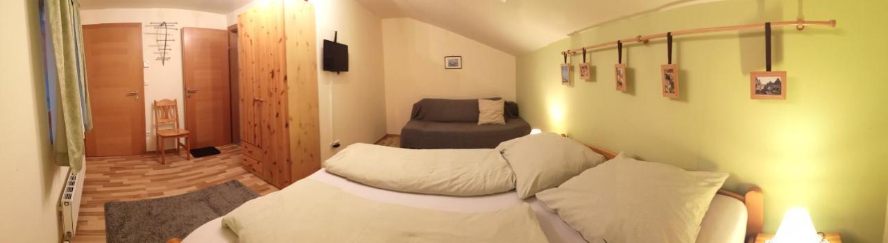 Gaestezimmer Klopfer Sankt Johann im Saggautal エクステリア 写真