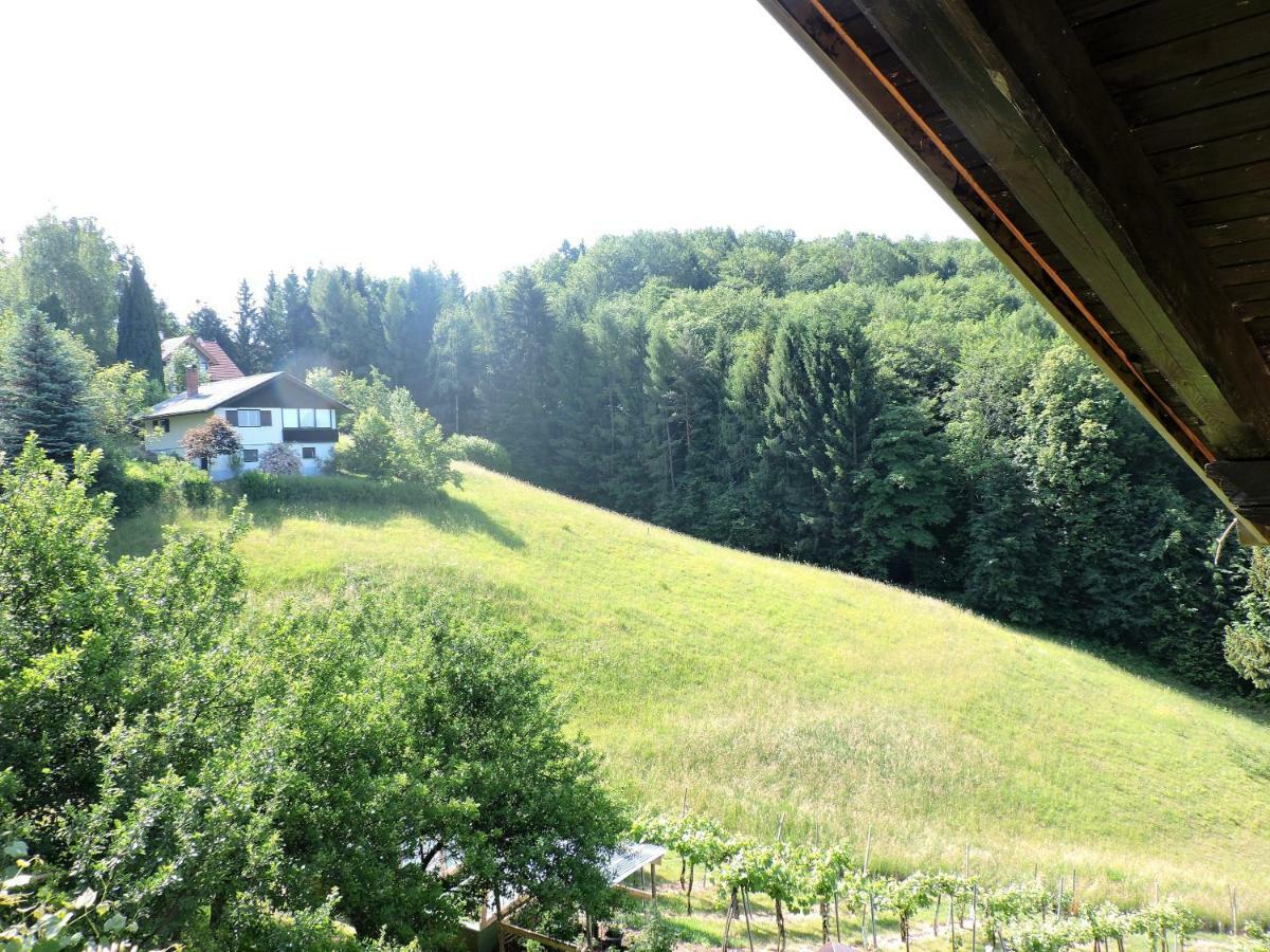 Gaestezimmer Klopfer Sankt Johann im Saggautal エクステリア 写真