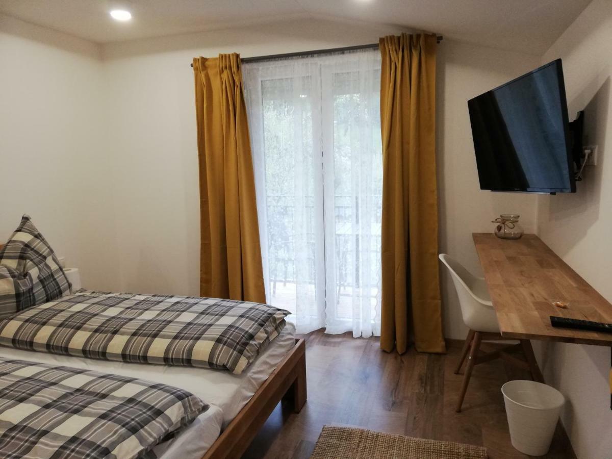 Gaestezimmer Klopfer Sankt Johann im Saggautal エクステリア 写真